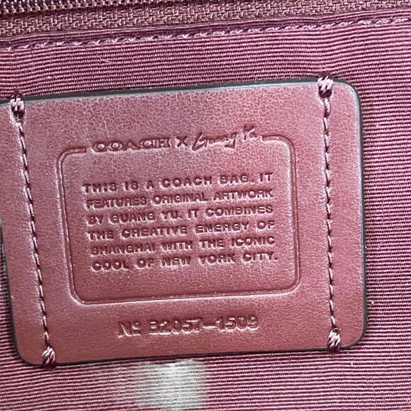 NWOT COACH Vale Medium Charlie Backpack Signature Canvas With Rexy By Guang Yu - Picture 5 of 8